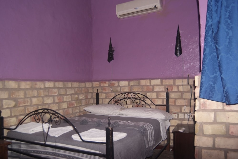Standard Double or Twin Room, Private Bathroom - Photo 2