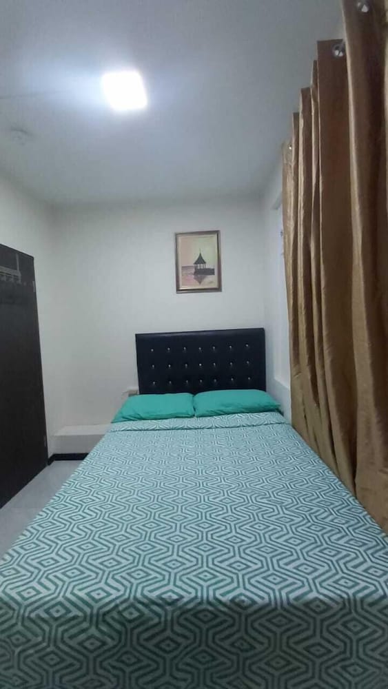 Basic Single Room, 1 Double Bed photo 2