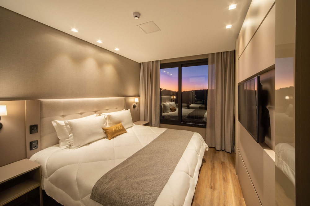 Suite Vista Vale - Photo 1