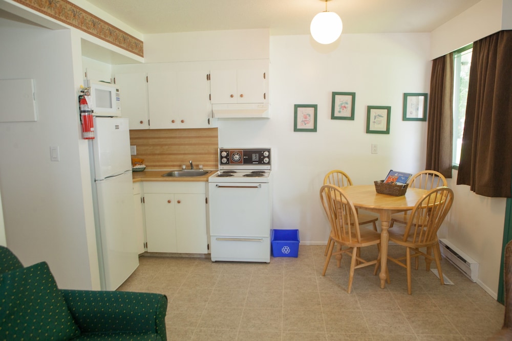 Standard Suite, 1 Bedroom, Kitchenette photo 3