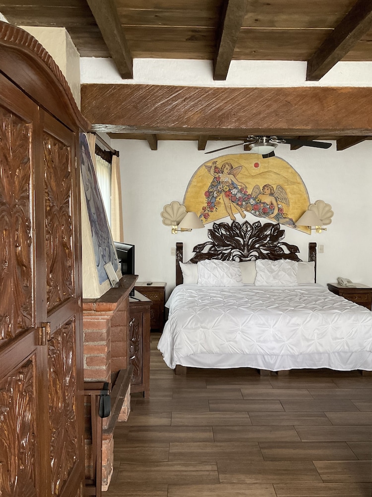 Junior Double Room, 1 King Bed, Garden View