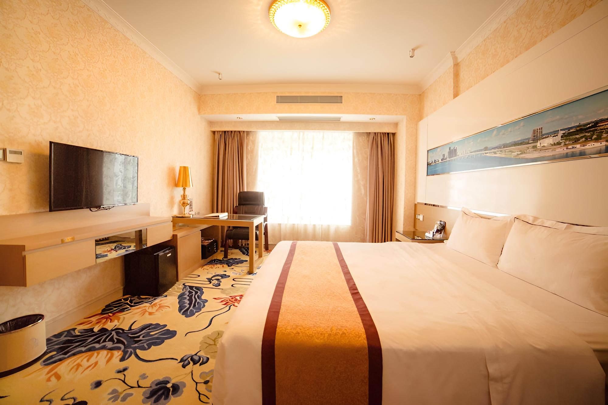 Deluxe Suite photo 3