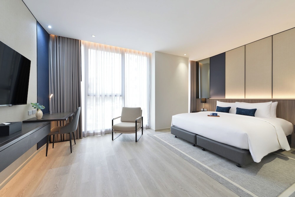 Deluxe Room, 1 King Bed