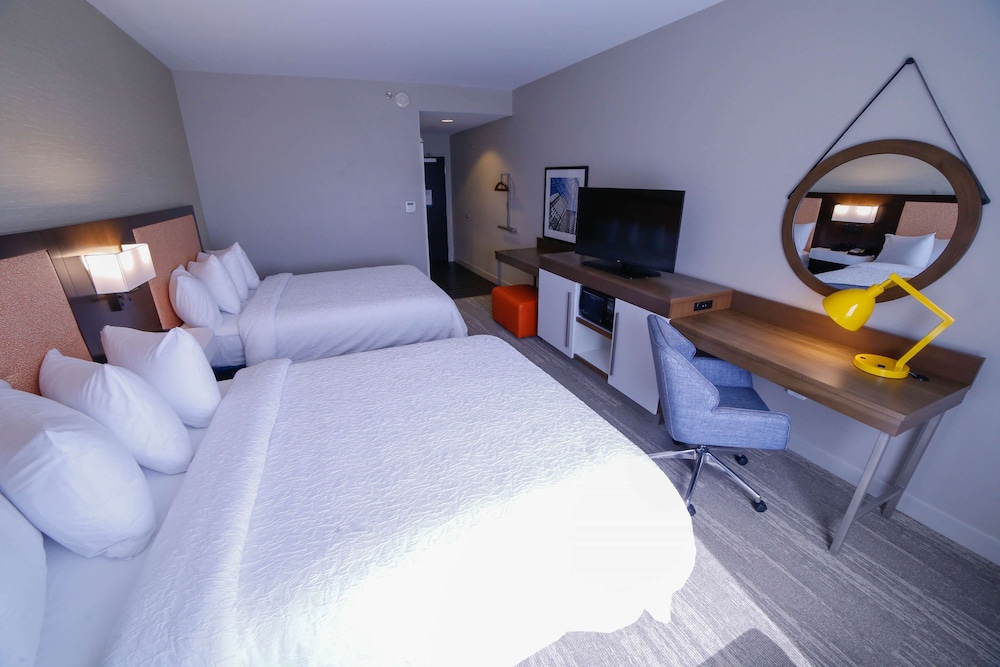 Room, 2 Queen Beds, Accessible (Hearing) photo 2