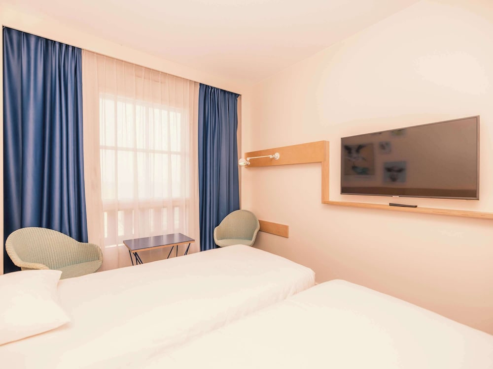 Standard Room, 1 Double Bed, Sea View - Photo 4