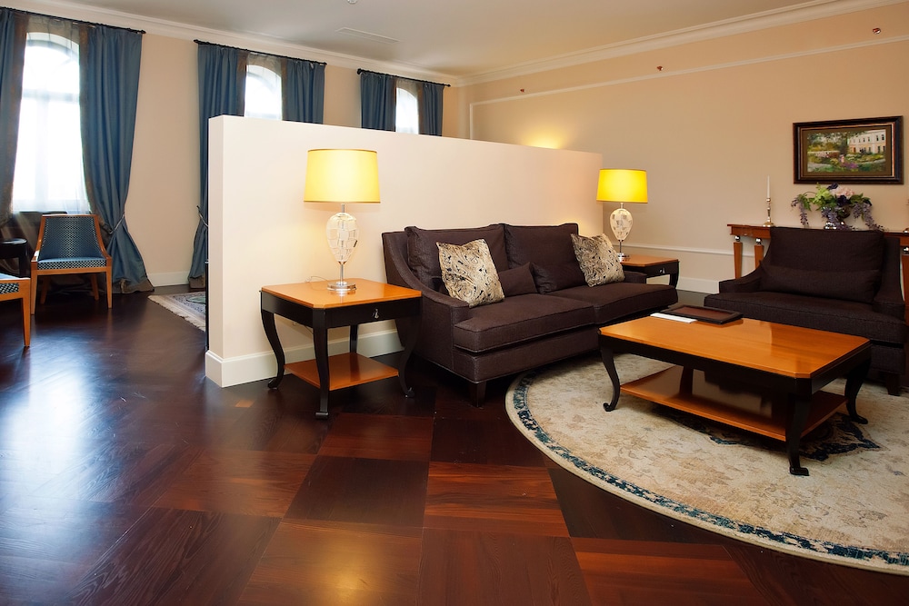 Studio, 1 Bedroom