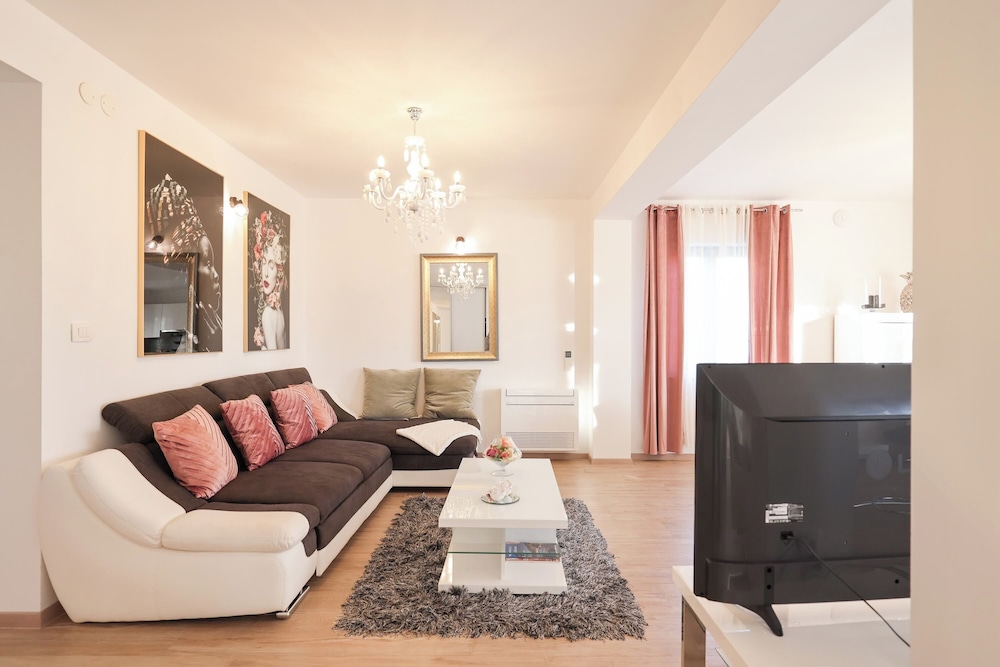 Apartment, Ground Floor photo 2