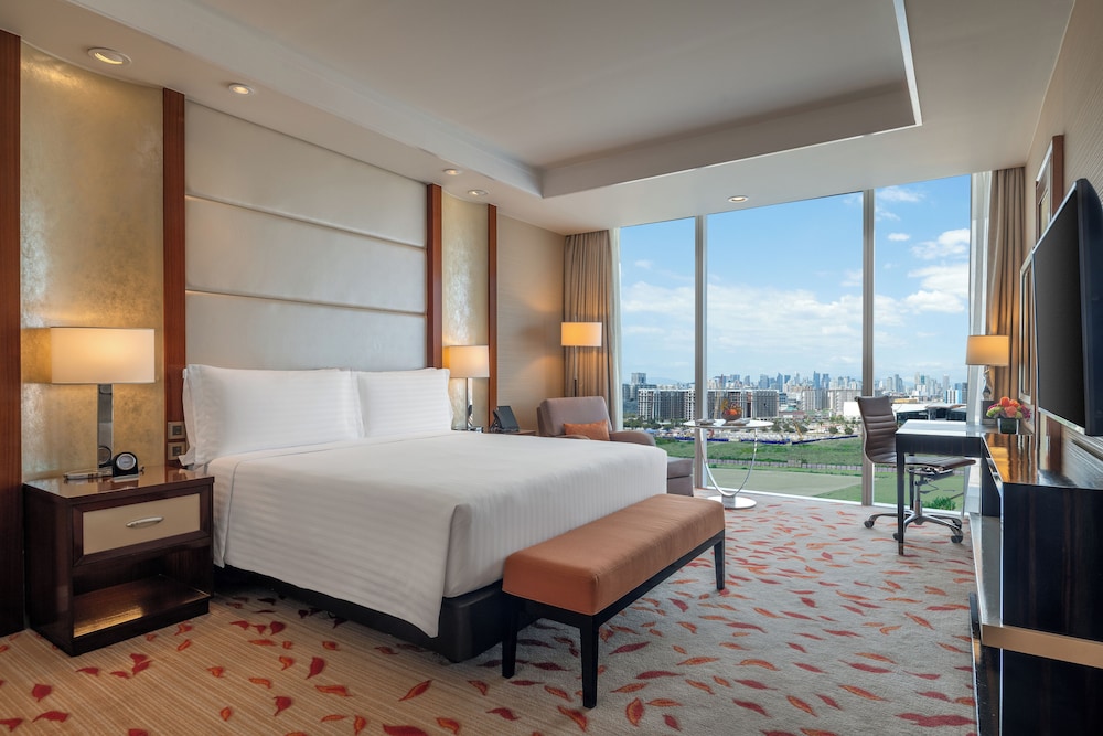 Deluxe Room, 1 King Bed, Bay View photo 2
