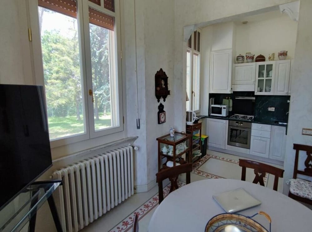 Villa photo 2