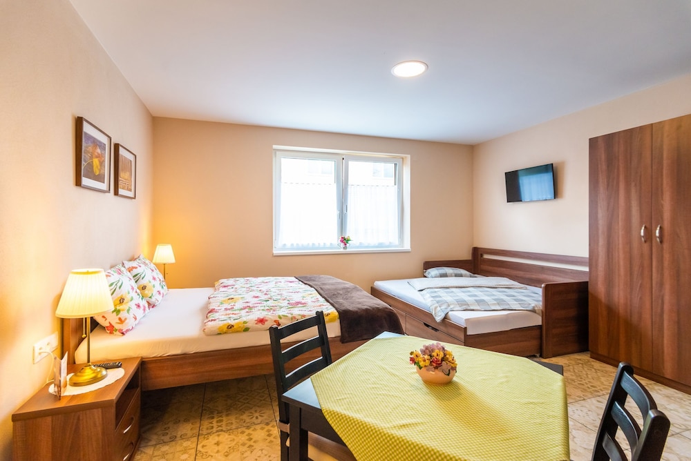 Comfort Apartment, 2 Bedrooms (1) photo 2