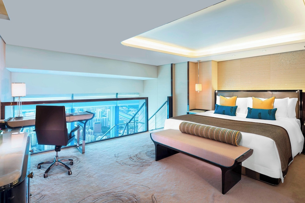 1 King Bed,City View,Metropoltan Suite - Photo 2