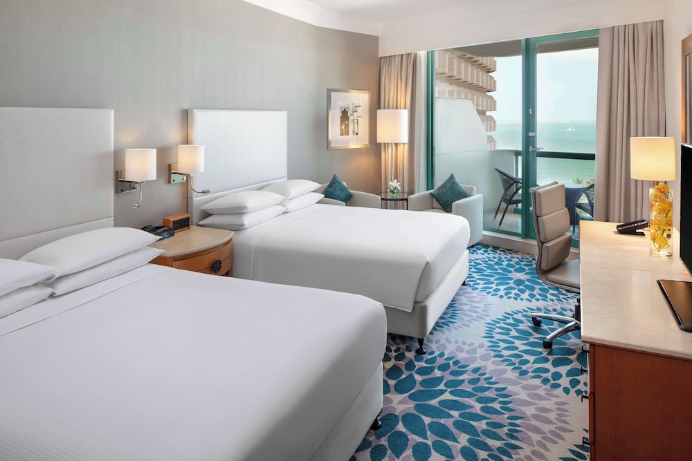 Deluxe Twin Room, Accessible - Photo 4