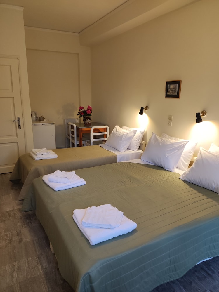 Comfort Triple Room, Non Smoking, Garden View