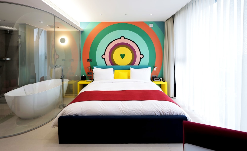 Suite, 1 Double Bed, Non Smoking photo 3