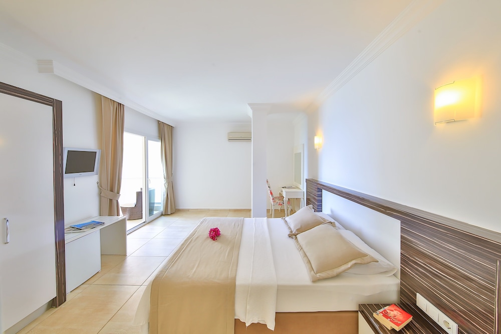 Double Room, Partial Sea View photo 1