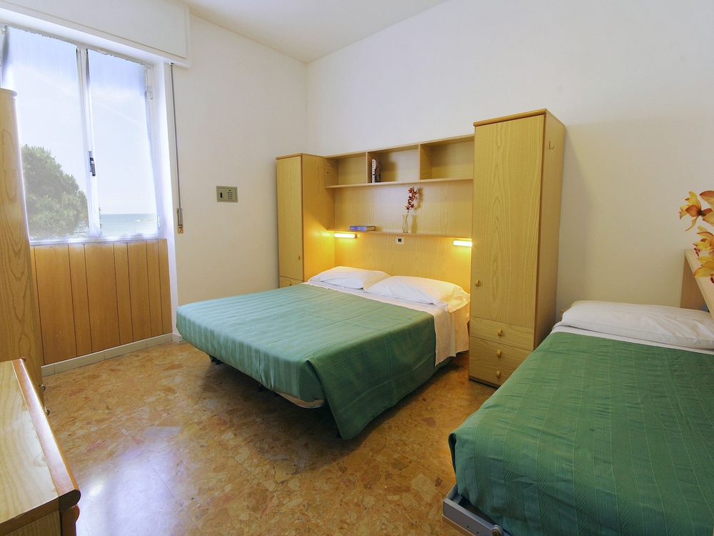 Triple Room, Balcony photo 1