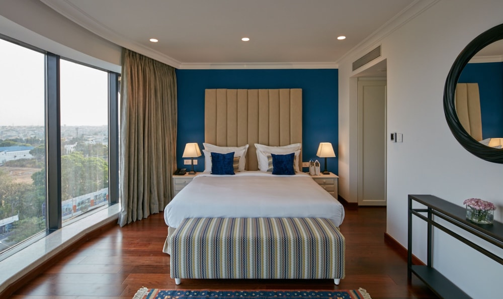 Library Suite photo 2