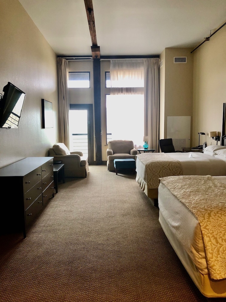 Room, 2 Queen Beds, Accessible, Non Smoking - Photo 2