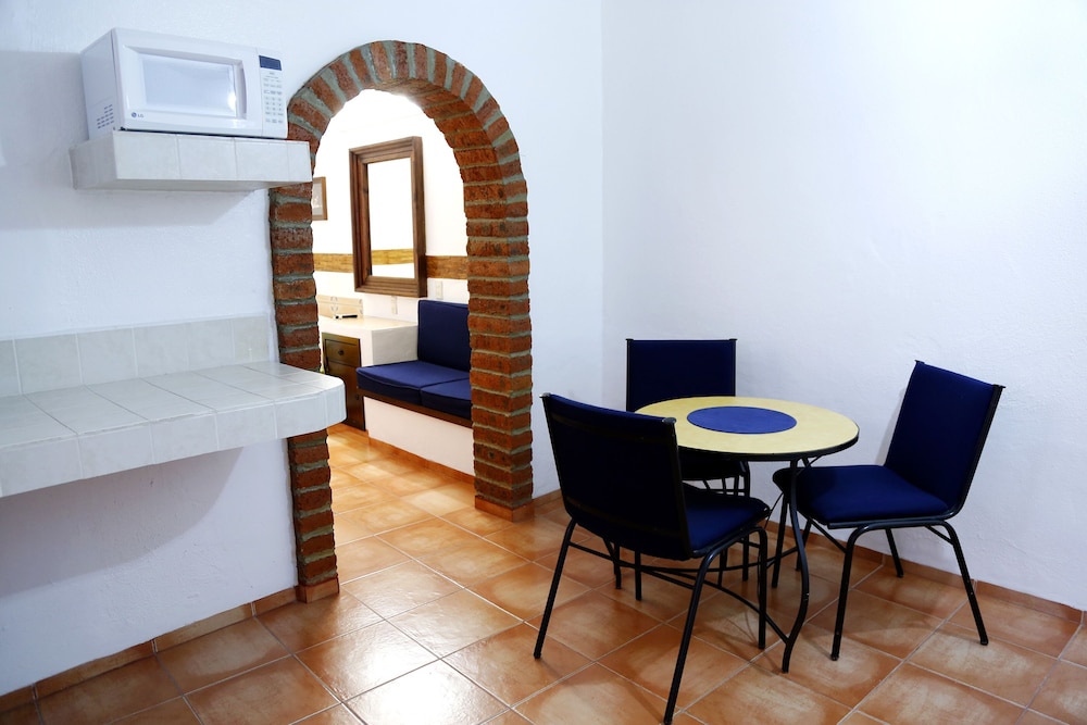 Basic Double Room photo 3