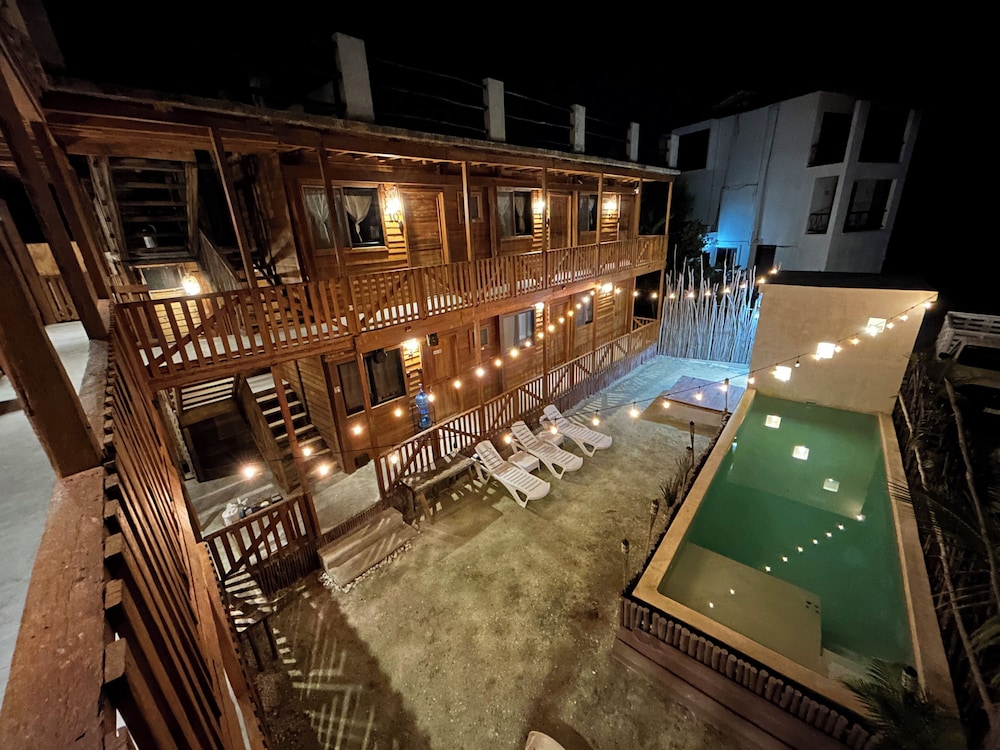 Family Room, Multiple Beds, Non Smoking, Private Bathroom