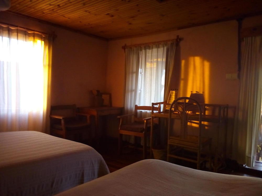 Basic Double or Twin Room, 2 Twin Beds photo 2
