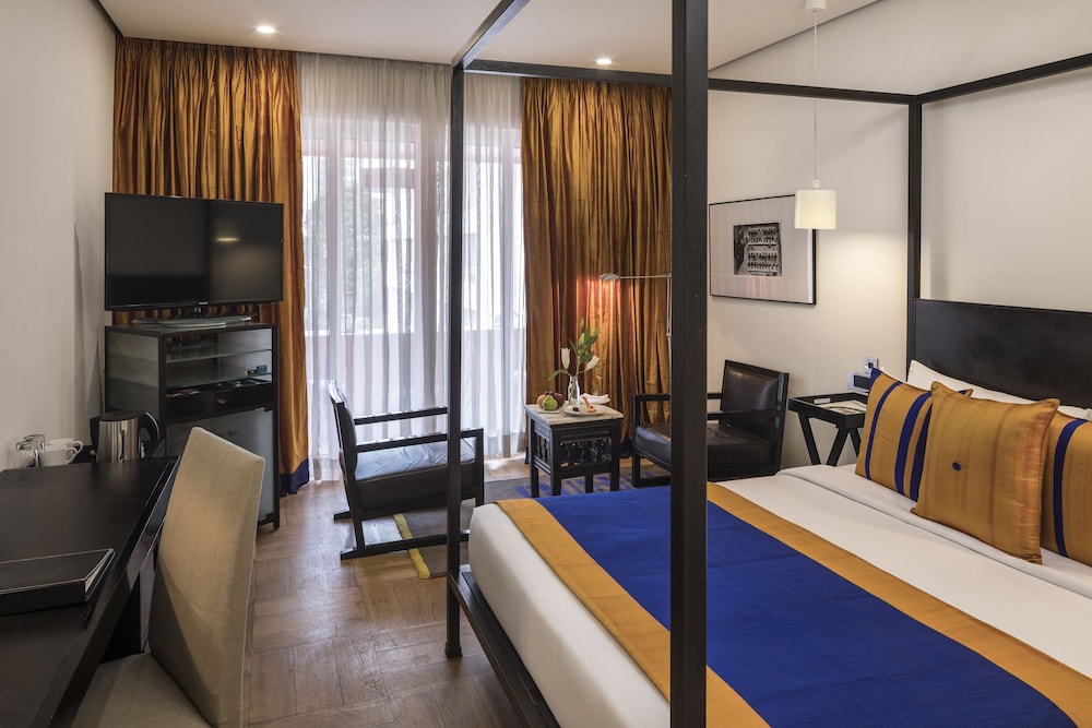 Deluxe Room, Balcony photo 1