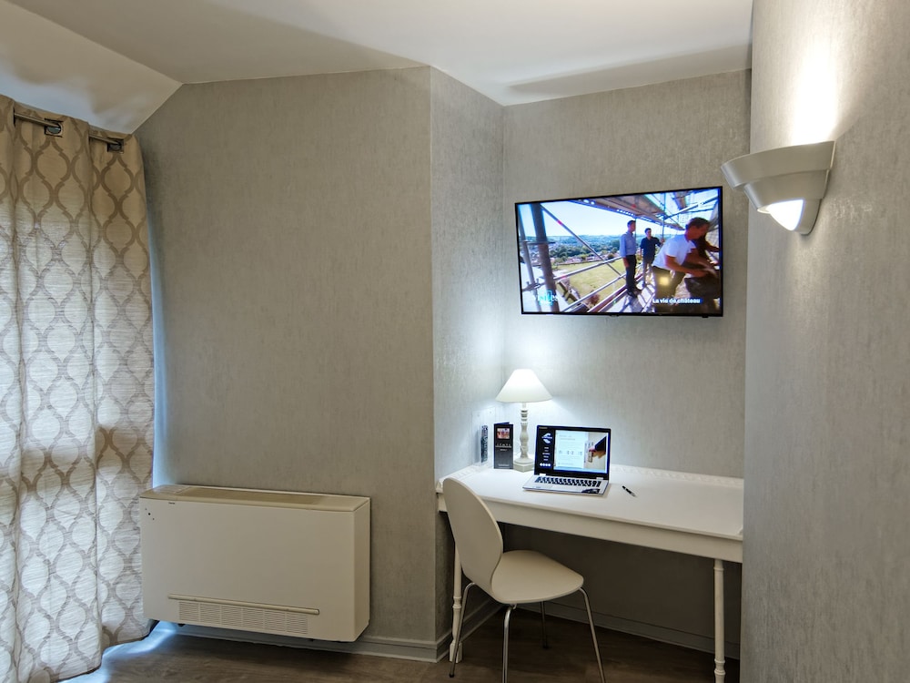 Standard Double Room, 1 Double Bed, Private Bathroom, Garden View photo 2