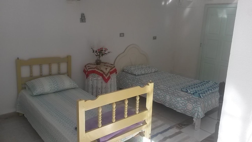 Basic Double Room Single Use, 1 Queen Bed photo 3