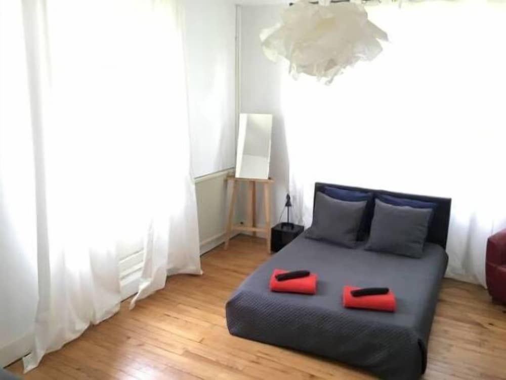 Comfort Double or Twin Room, Shared Bathroom, Garden View (Chambre blanche) photo 2