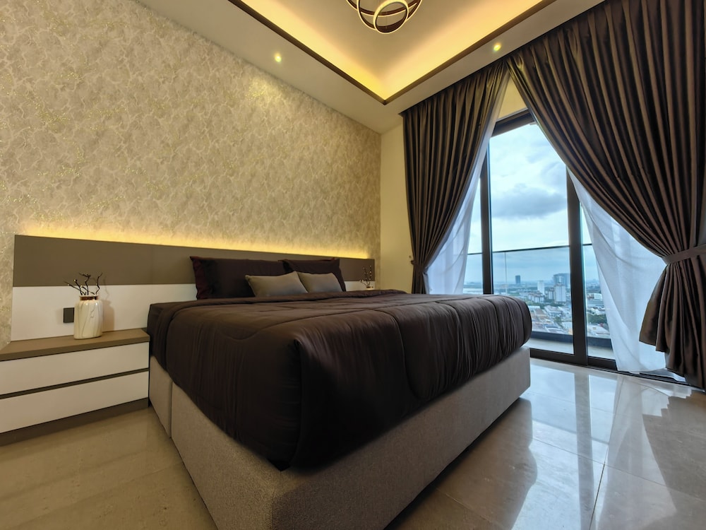 Premium Studio, 1 King Bed, Bathtub, City View