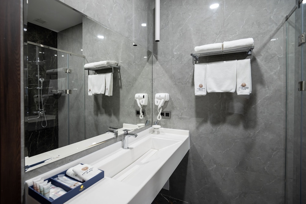 Luxury Suite photo 3
