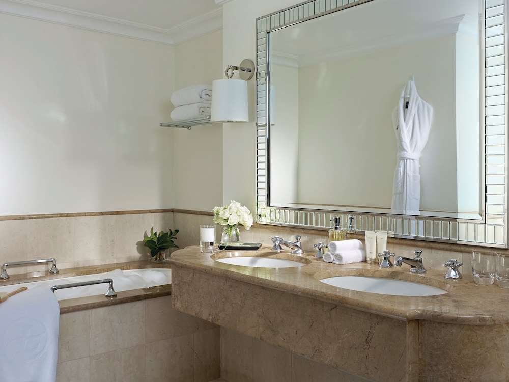 Junior Suite Harbour Terrace