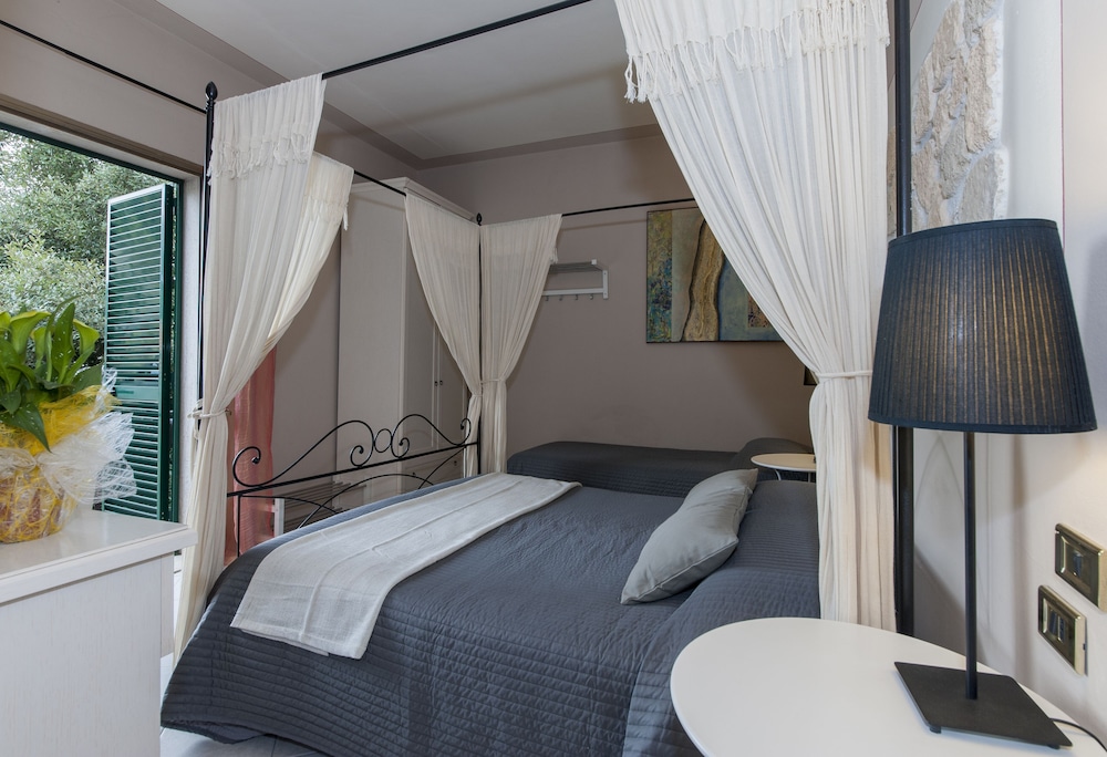 Classic Double or Twin Room, Balcony - Photo 1