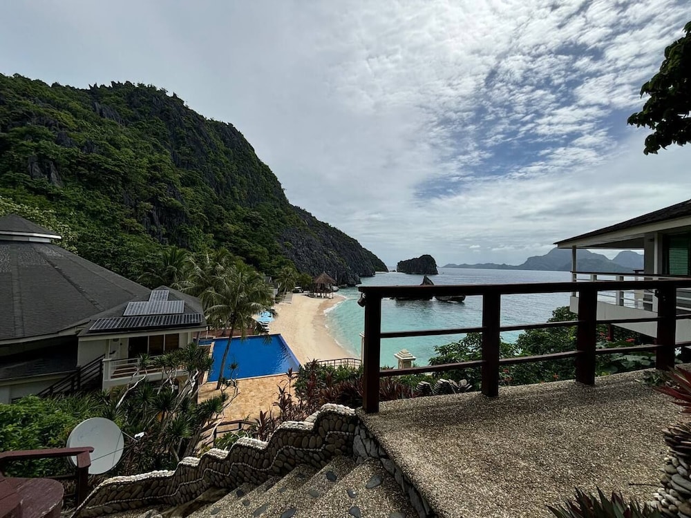 Mountain Villa (Sea view) photo 3