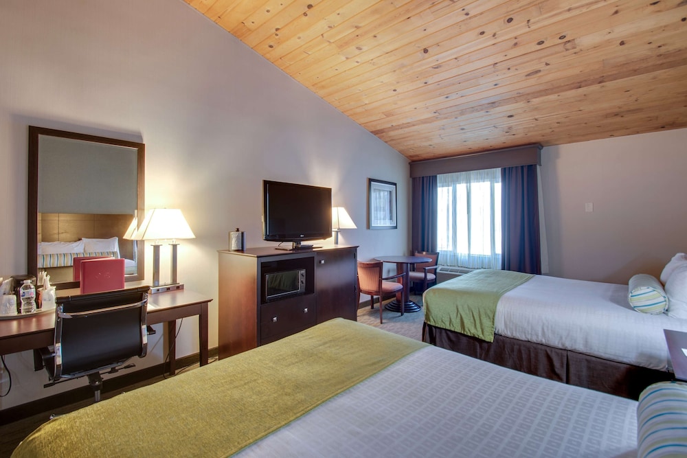 Suite, Multiple Beds, Non Smoking, Refrigerator & Microwave (2nd Floor;Living Room;With Sofabed) - Photo 7