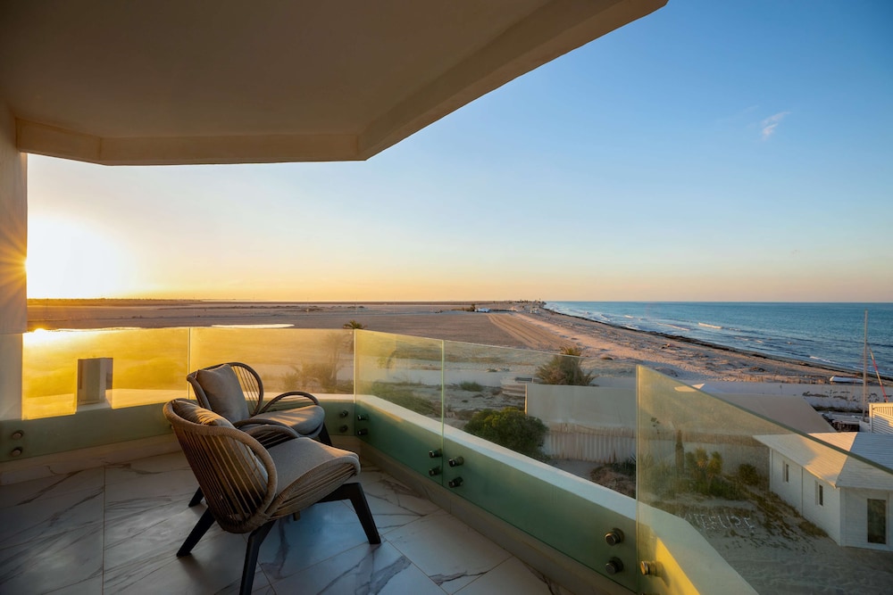 Premium Room, Balcony - Photo 5