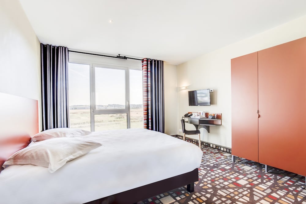 Comfort Double or Twin Room, Accessible, Bathtub photo 1