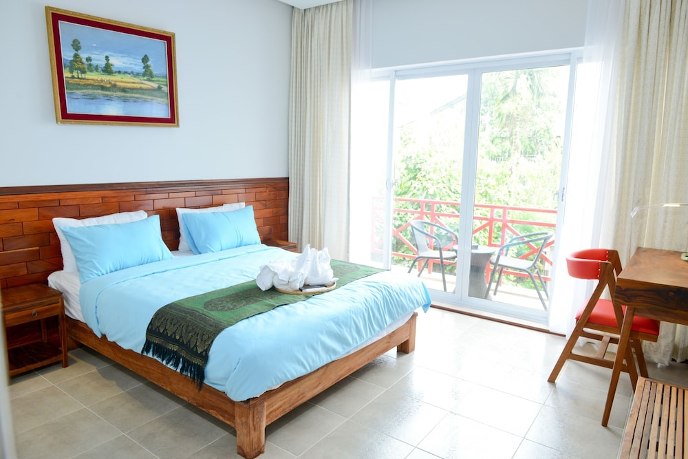 Standard Double Room, 1 Queen Bed, Balcony, Garden View photo 2