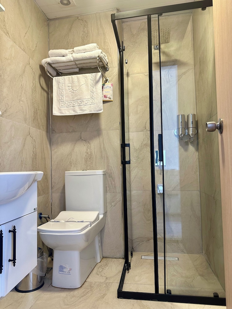 Standard Double Room - Photo 6