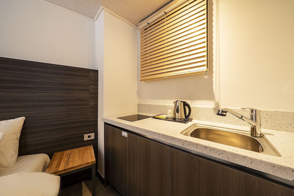 Deluxe Twin Room - Photo 8