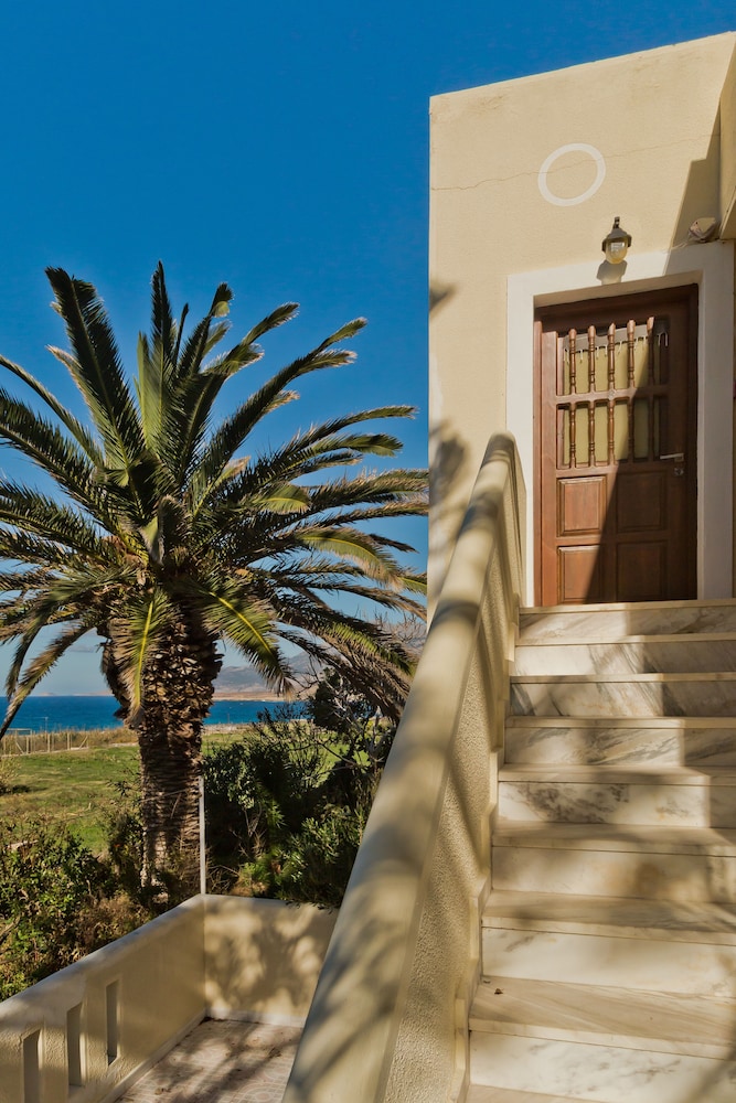 Family Apartment, Sea View (Hills View) photo 2
