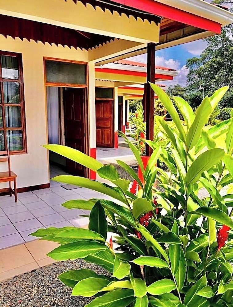 Family Room, Garden View photo 2