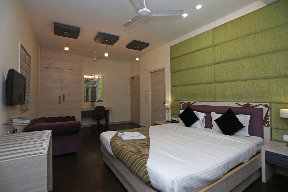 Executive Room, 1 Double Bed - Photo 10