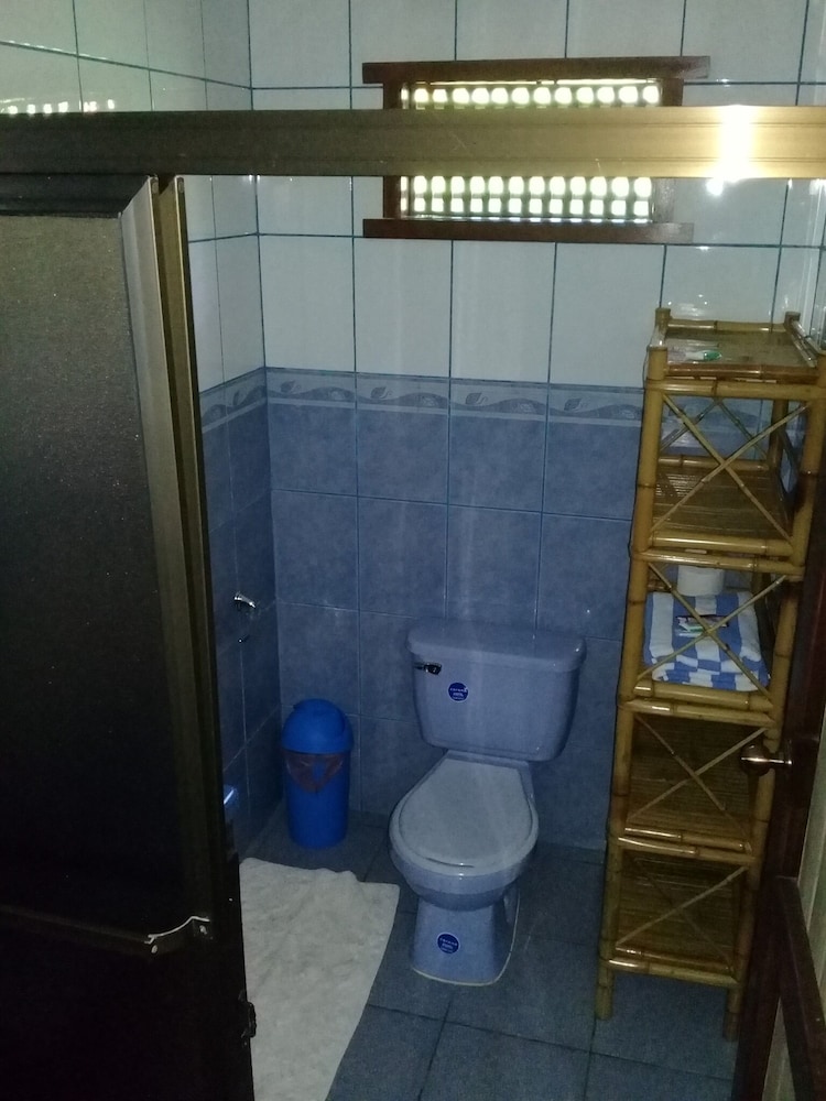Family Cabin, 2 Bedrooms, 2 Bathrooms, Garden View photo 2