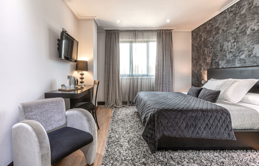 Superior Double Room - Photo 1