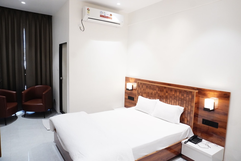 Deluxe Room, Balcony
