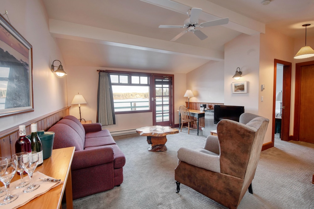 Deluxe Cabin photo 1