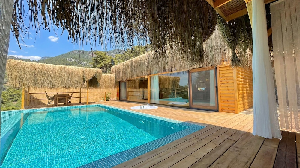 PALAMUT SUITE (private pool and jaccuzi)