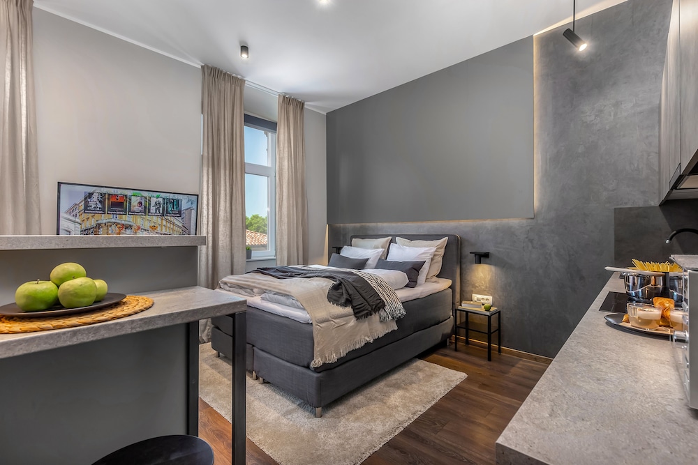 Deluxe Studio Suite (3rd floor) photo 1