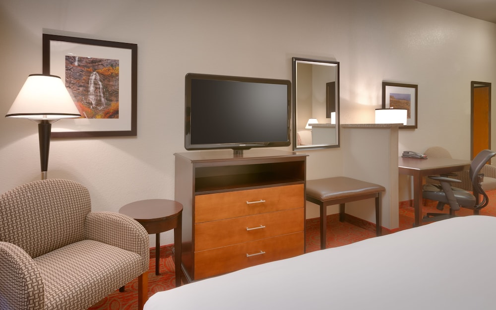 Suite, 2 Queen Beds - Photo 3